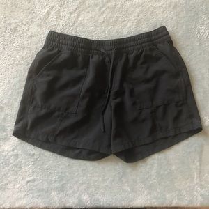 Casual Athletic Shorts - L